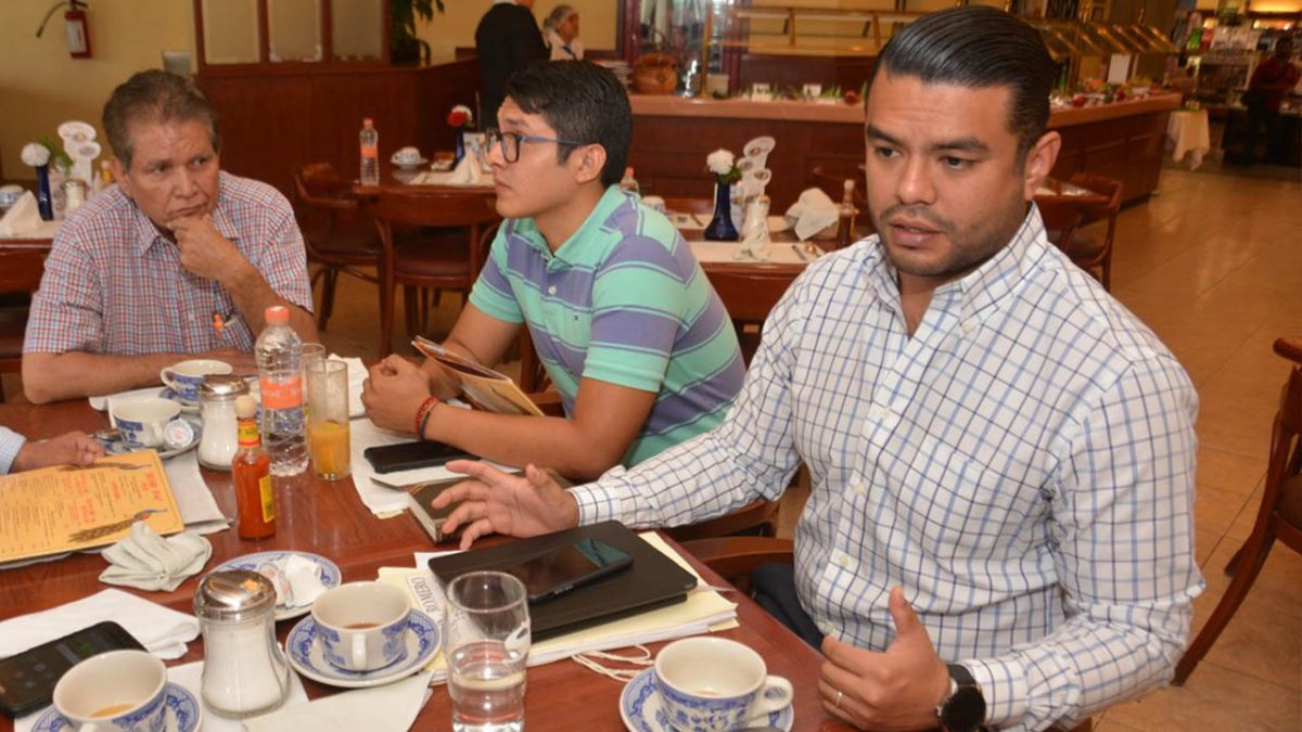 Otorga ISSET calendario de tratamiento a paciente de cáncer de colón